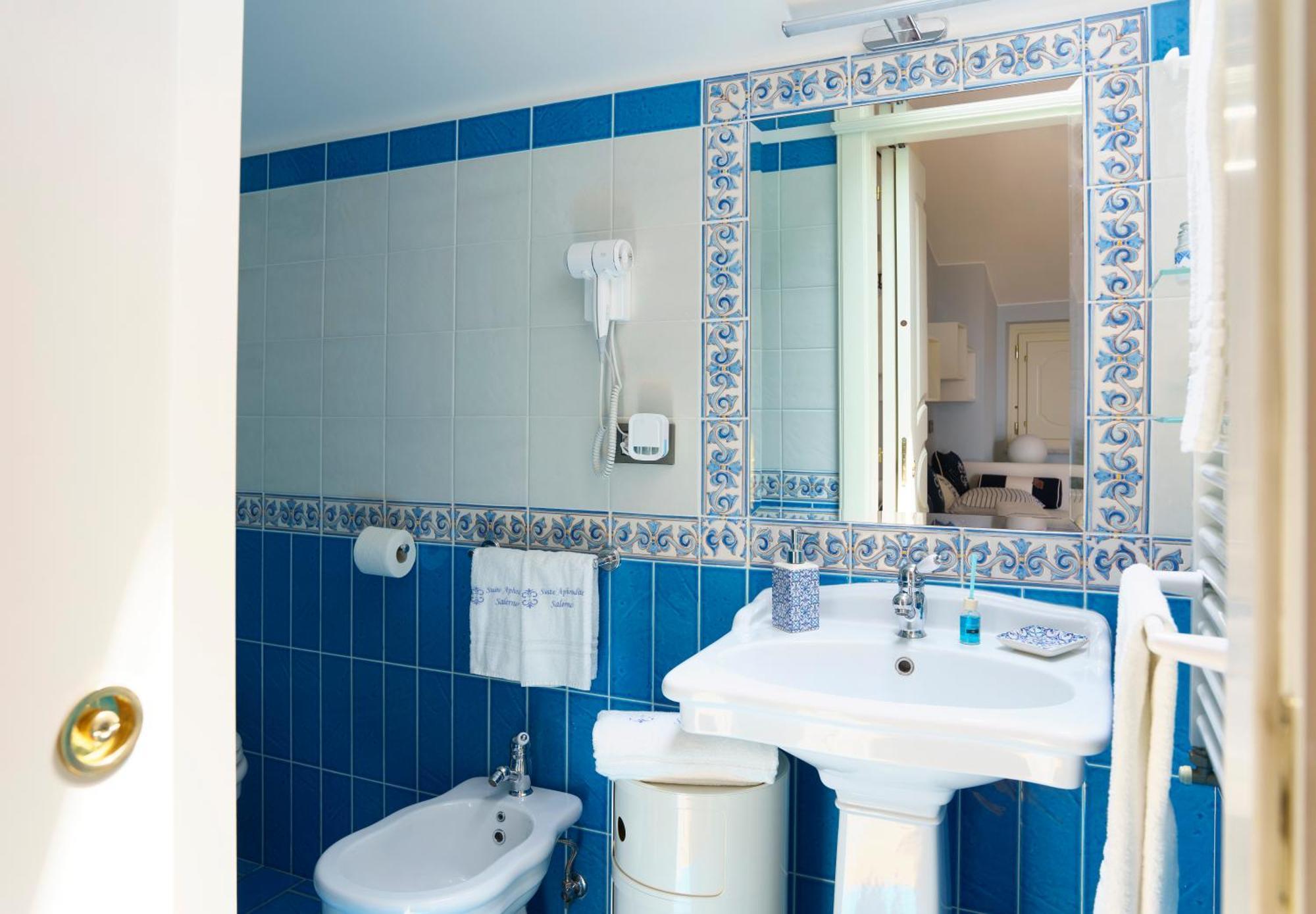 Suite Aphrodite - Exclusive Flat Salerno Exterior photo